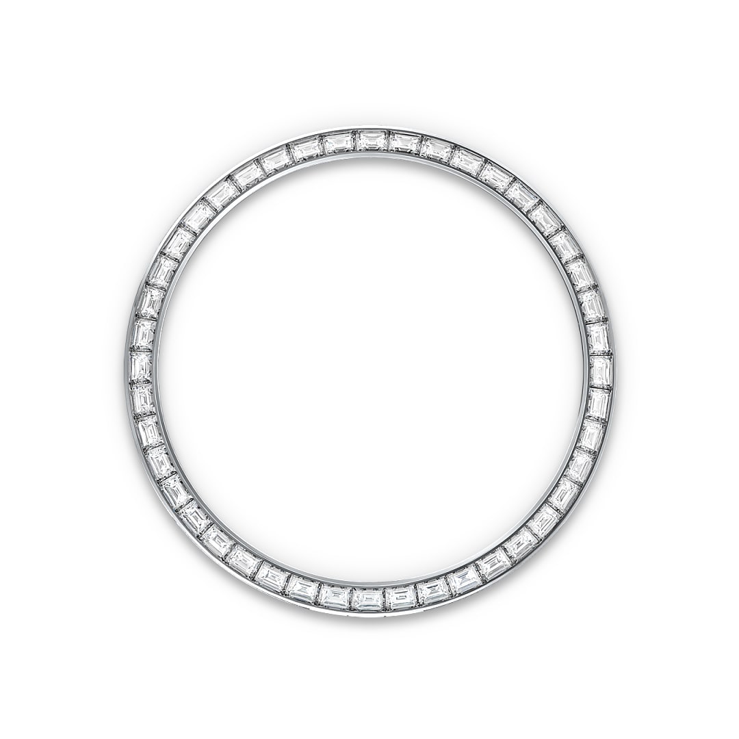 Diamond-set bezel - M127286TBR-0001