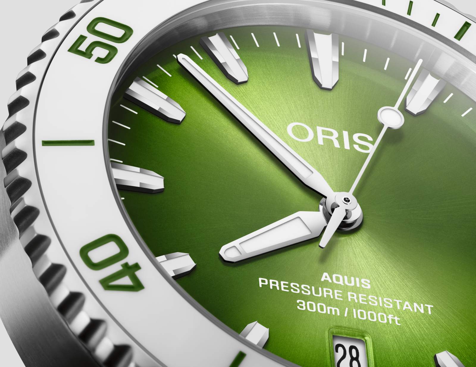 Oris Aquis Date “Taste of Summer”