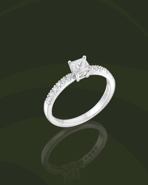 El gran Siempre. Cada detalle, cada destello, guarda una promesa de eternidad. Porque en Perodri Joyeros seguimos creando joyas que trascienden generaciones,
símbolos de un amor que nunca deja de brillar. 
#PerodriJoyeros  #MomentosSimbólicos