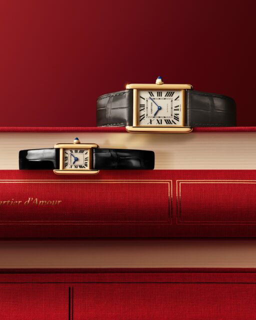 Tank en pareja. Tanto para él como para ella, el reloj Tank abre el más bello de los capítulos de amor. #CartierLoveisRed