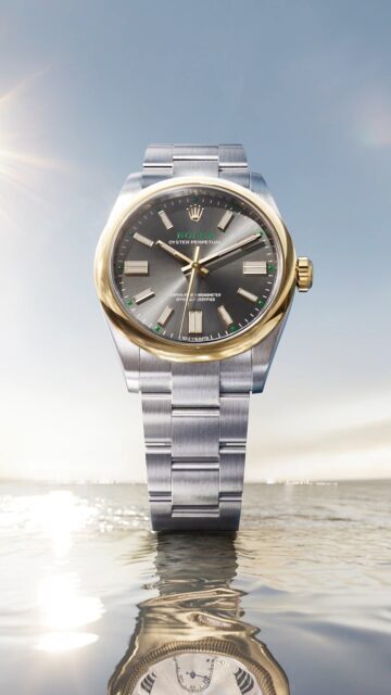 Una celebración del nacimiento del Oyster, el nuevo @Rolex Oyster Perpetual 41 en versión Rolesor amarillo, una primicia en su gama. En honor a su herencia, la corona presenta el número 100 en relieve y la inscripción «100 years» figura en la posición de las 6 h en su esfera pizarra.#Rolex #OysterPerpetual #WatchesAndWonders2026