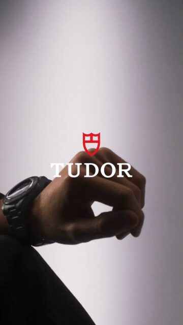 Una revolución en la comodidad y los materiales: introduce un nuevo brazalete cerámico, creado para aportar resiliencia y un diseño elegante. Con una caja de 41 mm de cerámica negra mate, viva una extraordinaria evolución en la comodidad. #TudorWatch #BornToDare #BlackBay