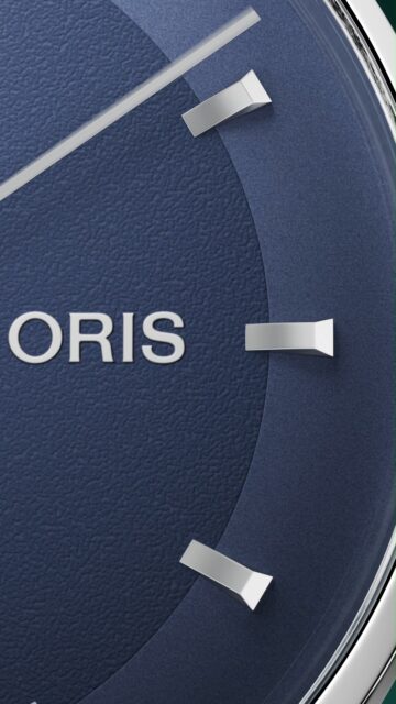 Artelier Complication: para aquellos que conocen su propio tiempo. Por detrás de las afinadas líneas de este nuevo reloj urbano de Oris hay dos complicaciones mecánicas, una fase lunar y una segunda zona horaria. Juntas, reflejan la poesía de un auténtico reloj de fabricación suiza. #Oris #WatchesandWonders2026