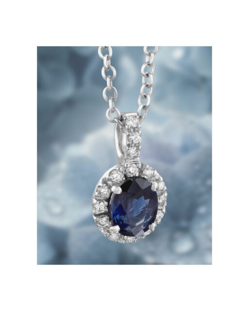 Antes del primer engaste, cada gema ha sido elegida una a una.
Después, las proporciones justas, la talla en forma oval y la orla de diamantes talla brillante, concebidos para acompañar la piedra central y revelar todo su esplendor.
Así entendemos la Colección Emperatriz. Descúbrela en nuestras tiendas y online: perodri.es
#PerodriJoyeros #ColecciónEmperatriz #AltaJoyería