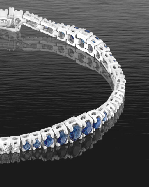 Los zafiros y diamantes sobre oro blanco crean una composición de gran belleza.
Una expresión contemporánea de la Alta Joyería, construida desde el detalle y la experiencia.
Descubre nuestra Colección Cisne en nuestras tiendas y online: perodri.es
#PerodriJoyeros #ColecciónCisne #AltaJoyería #AzulDelVerano