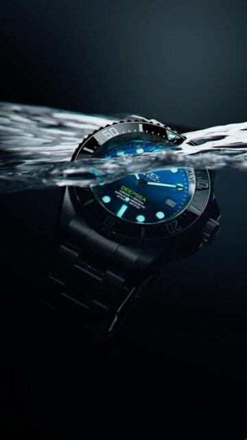 El reloj de las grandes profundidades.
El @Rolex Deepsea es hermético hasta 3900 m y cuenta con una esfera D-blue con grandes índices y agujas Chromalight, que garantizan una excelente legibilidad en las profundidades más oscuras. Equipado con una válvula de escape de helio y el exclusivo sistema Ringlock, el Rolex Deepsea encarna la excelencia de Rolex en materia de hermeticidad.
#Rolex #RolexDeepsea #OfficialRolexRetailer