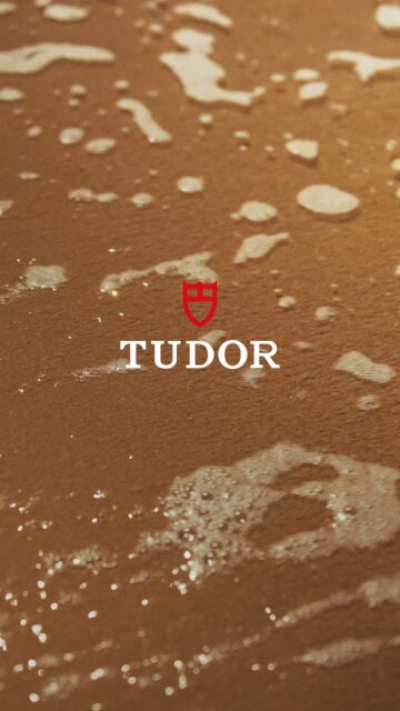 La promesa del verano, cumplida. El Black Bay 54 Lagoon Blue lleva su esfera texturizada y su espíritu costero a cada momento junto al agua.

#TudorWatch #BornToDare #DaringWatches