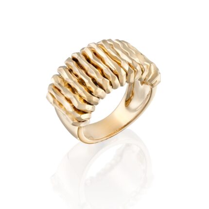 Sortija de Oro Amarillo con brazo facetado