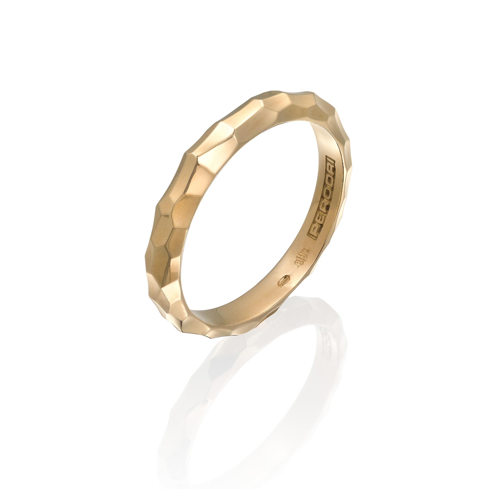 ¿Qué metal precioso elegir para una alianza de boda? Alianza de Oro Amarillo facetado