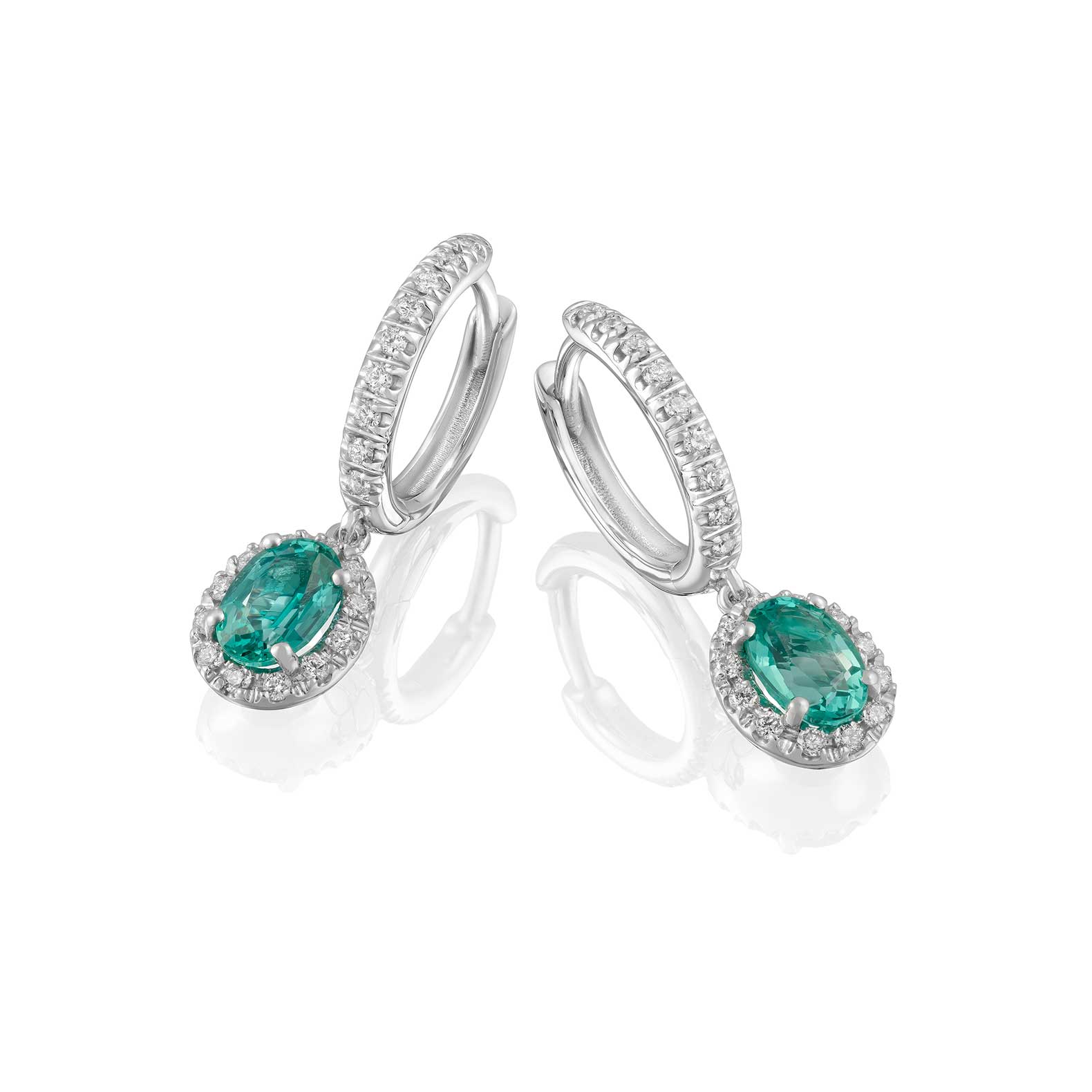 Pendientes Emperatriz en oro blanco con brillantes y esmeraldas