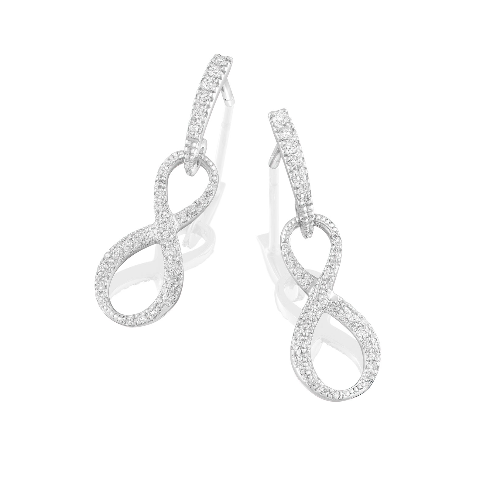 Joyas para novias según el vestido Pendientes Infinito Iduna en oro blanco con diamantes engastados