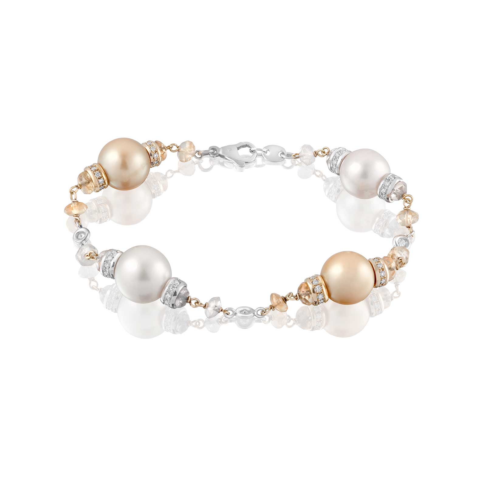 Pulsera de perlas y brillantes