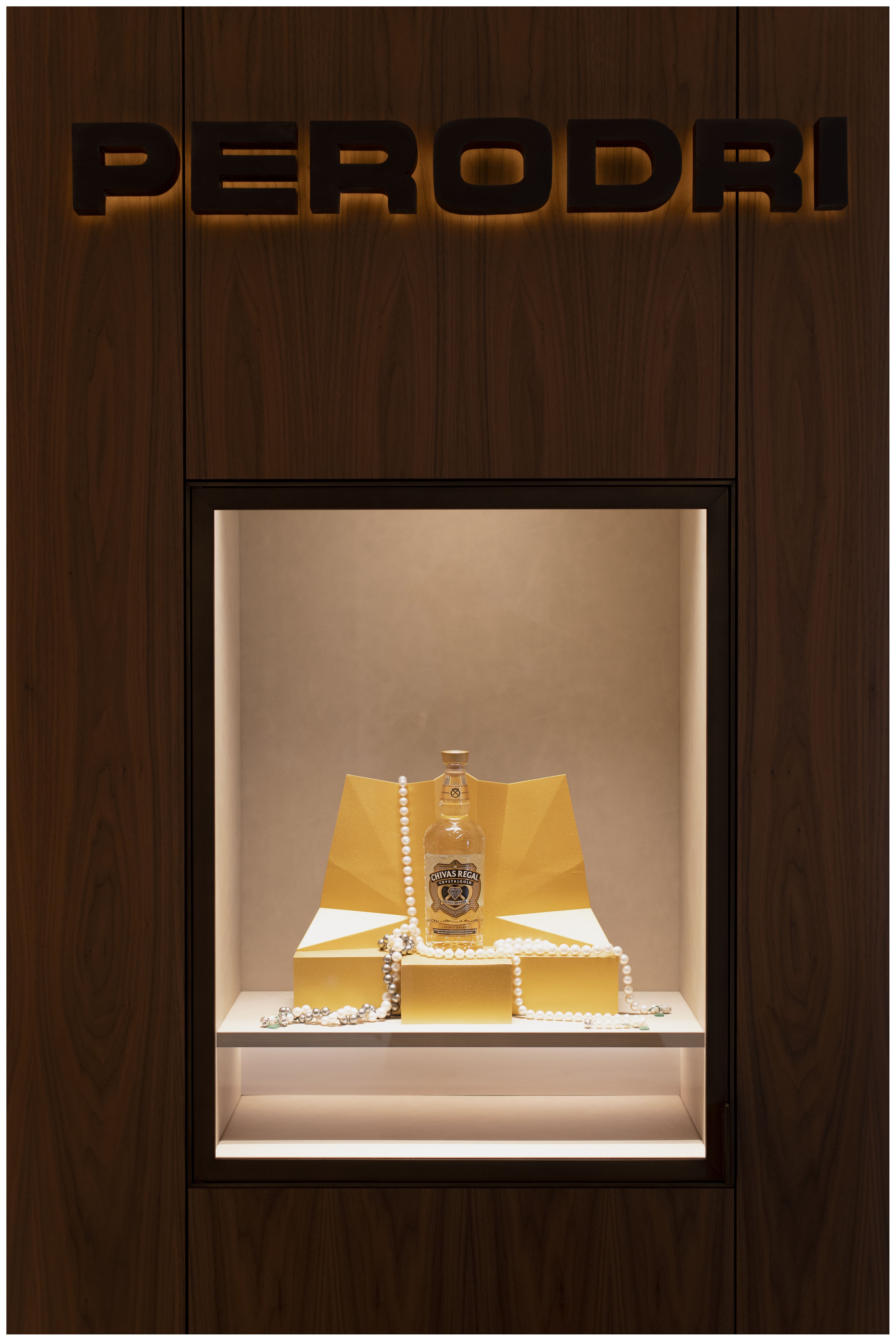 Perodri Joyeros es el escenario elegido para el lanzamiento de Chivas Regal Crystalgold Perodri Joyeros es el escenario elegido para el lanzamiento de Chivas Regal Crystalgold