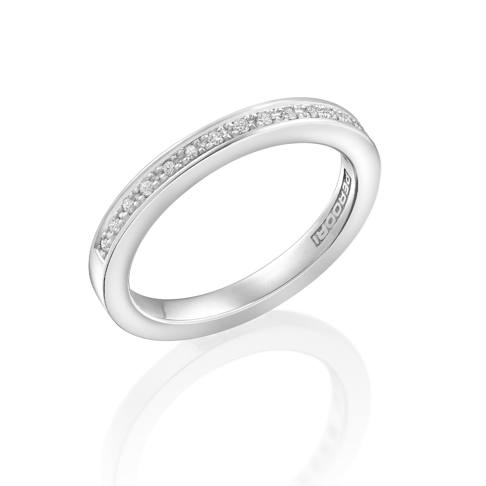 Cómo combinar anillo de compromiso y alianza de boda