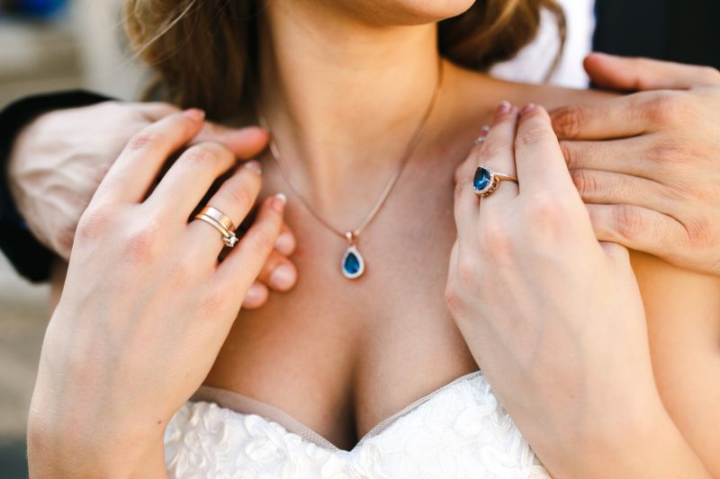 Qué joyas debe llevar una novia en su boda Qué joyas debe llevar una novia en su boda
