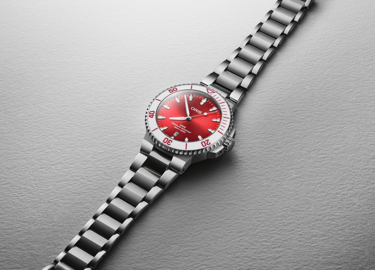 Oris Aquis Date “Taste of Summer” Oris Aquis Date Taste of Summer esfera roja 01 733 7787 4138-07 8 22 04PEB