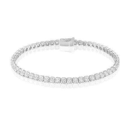 Joyas imprescindibles en tu joyero Pulsera tenis de oro blanco con diamantes talla brillante en engaste continuo, diseño clásico y sofisticado.